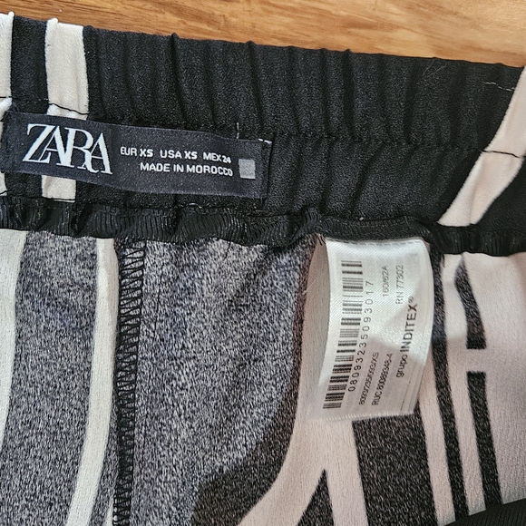 Zara Black and White Patterned Wide Leg Pants - Picture 4 of 4